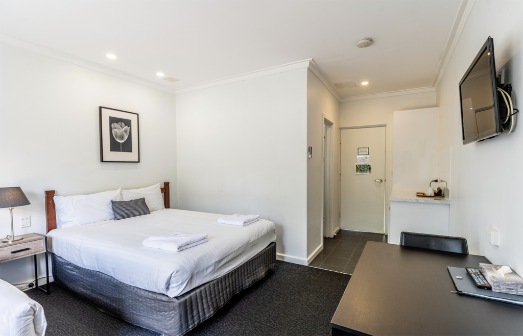 Kingsley Motel9
